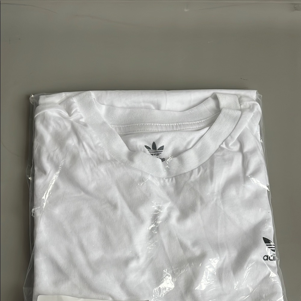 Adidas - White/Black Shirt - Kids Size 15-16